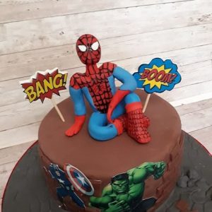torta spiderman in pasta di zucchero