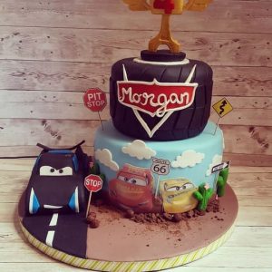 torta cars in pasta di zucchero