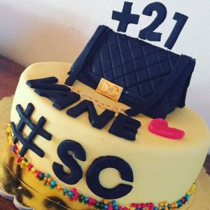torta influencer in pasta di zucchero