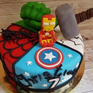 torta ironman in pasta di zucchero