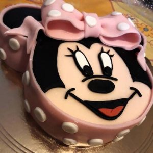 torta minnie in pasta di zucchero