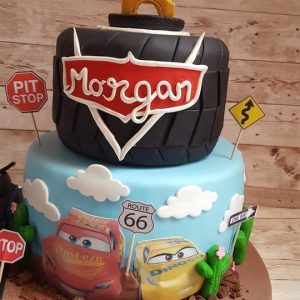 torta cars in pasta di zucchero