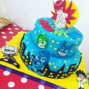 torta super pigiamini in pasta di zucchero